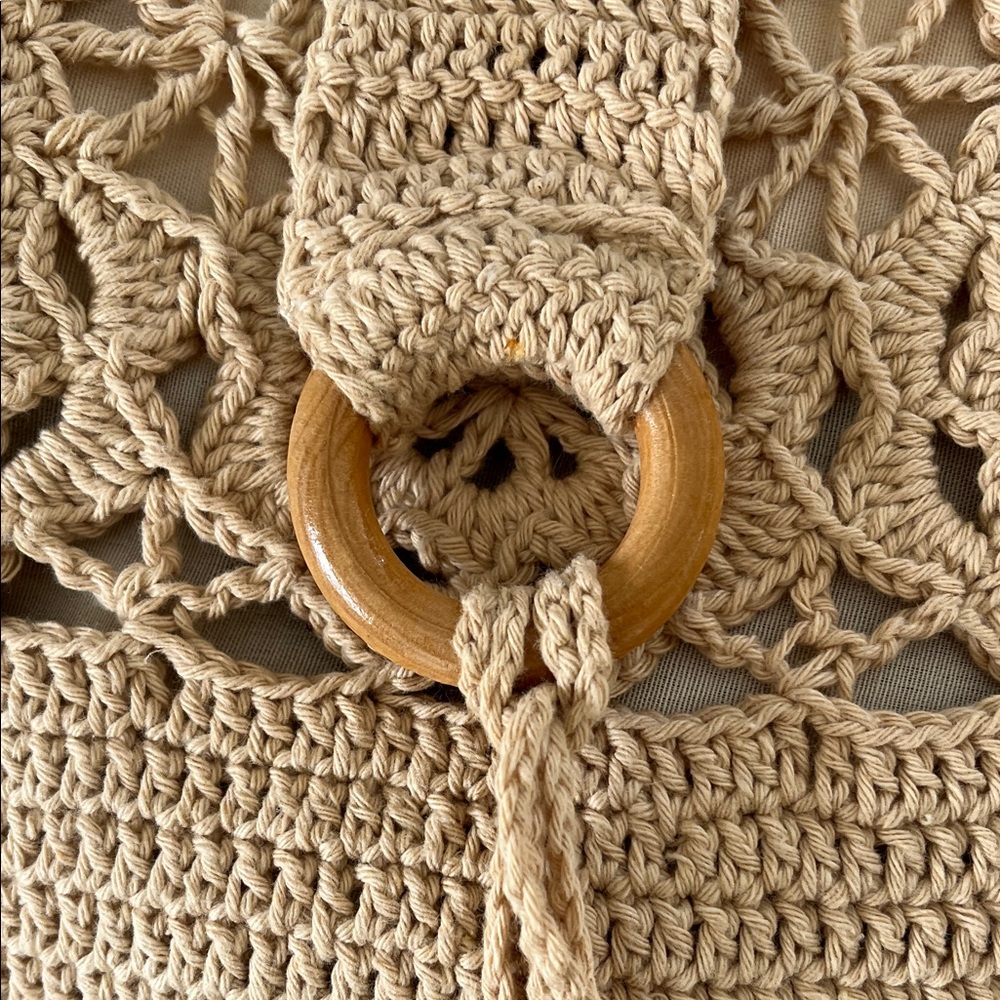 Elegant Cream Crochet Handbag - Picture 3 of 13